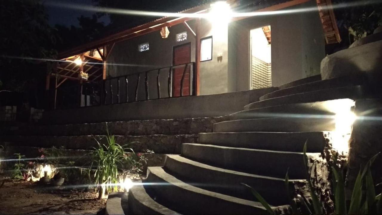 Vina Bungalow Toyapakeh Exteriör bild